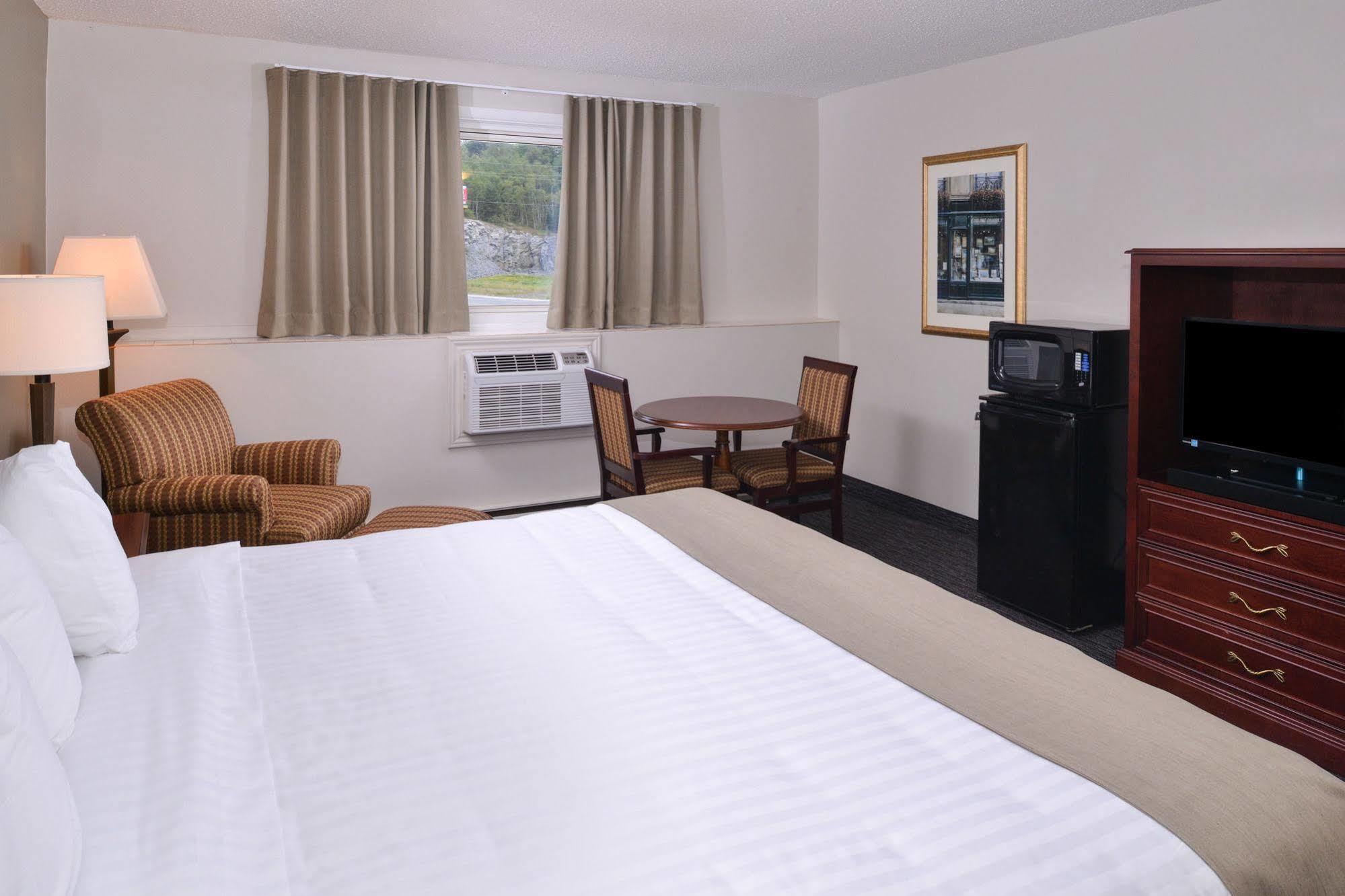 Rodeway Inn Sudbury Extérieur photo